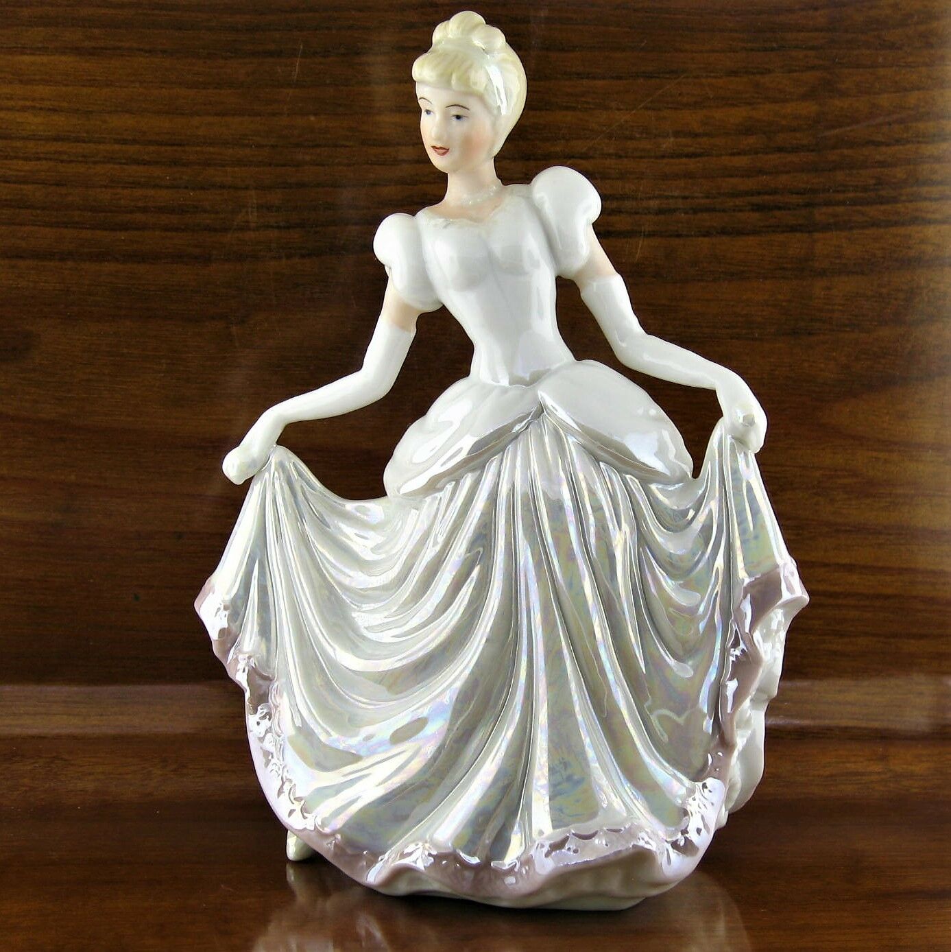 Vintage 1999 Yh Japan Cinderella Ball Pearlized Porcelain Figurine